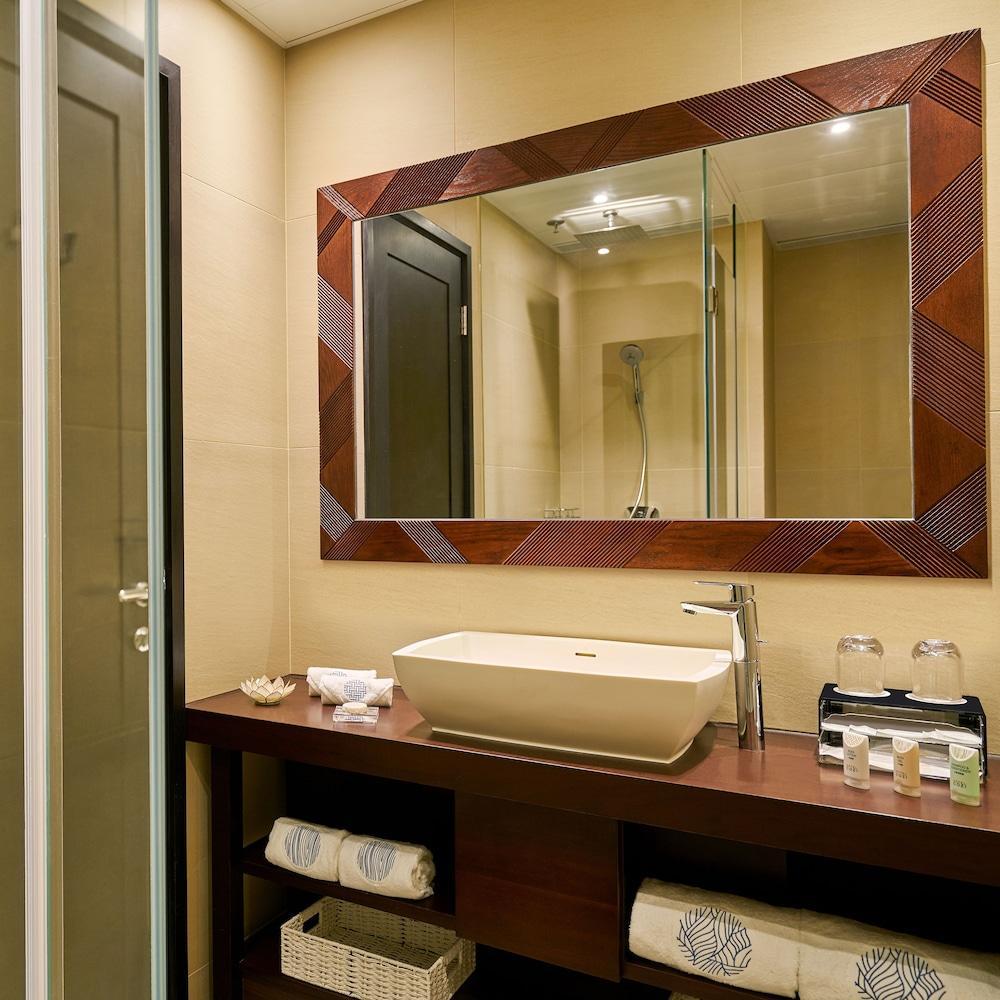 Hotel Cozi Resort Tuen Mun Гонконг Экстерьер фото